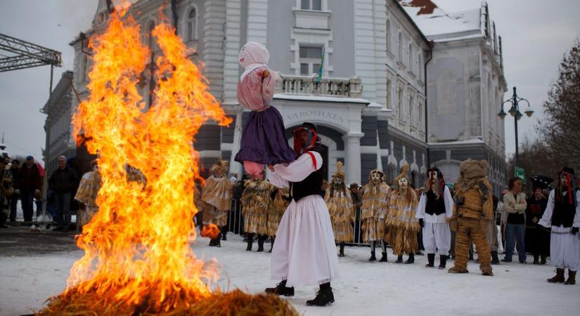 Jelmezes felvonulással és futóversennyel tartanak télűzést Kaposváron
