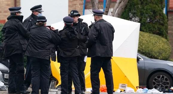 Agyonlőttek a rendőrök egy betörőt Londonban