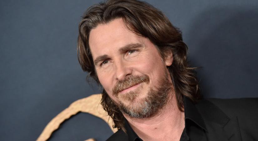 A kipattintott Christian Bale medenceparton pihent rá 50. szülinapjára
