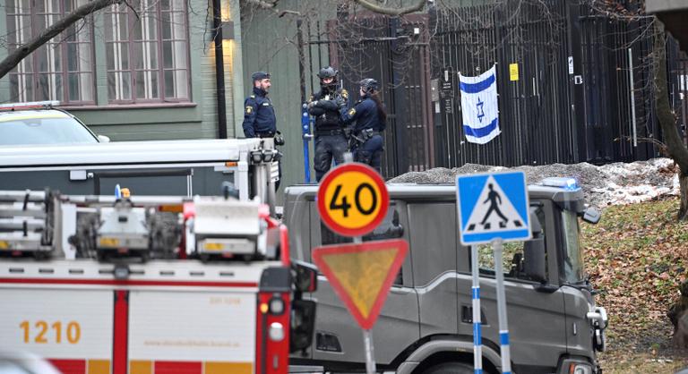 Pokolgépnek vélt tárgyat robbantottak fel Izrael stockholmi nagykövetségénél