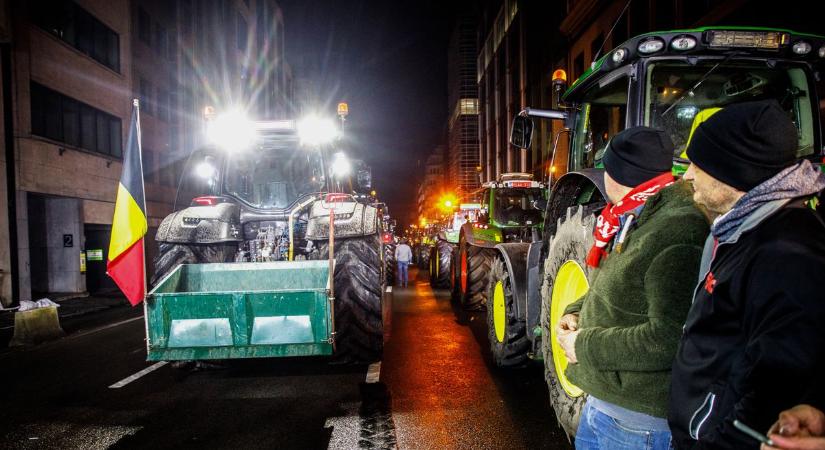 Ezer traktor Brüsszel utcáin, a gazdák haragja eléri az EU központját