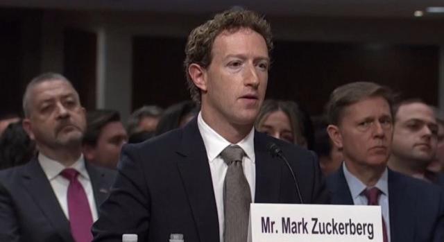 „Az önök kezéhez vér tapad” – Mark Zuckerberg bocsánatot kért a szülőktől, akiknek gyerekei online zaklatás áldozatai lettek