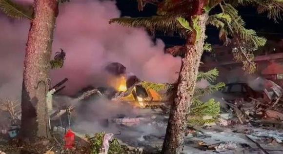Mobilházakra zuhant egy repülő Floridában, többen meghaltak - videó