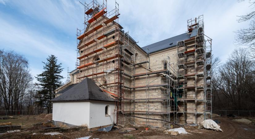 Idén elkészülhet hazánk egyik legfontosabb románkori épületének felújítása