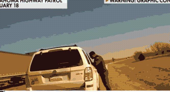 Métereket repült egy rendőr a brutális becsapódás következtében - videó