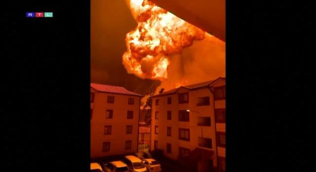 Videó: brutális tűzgömböt küldött az égbe a robbanás, amiben 300 ember megsérült
