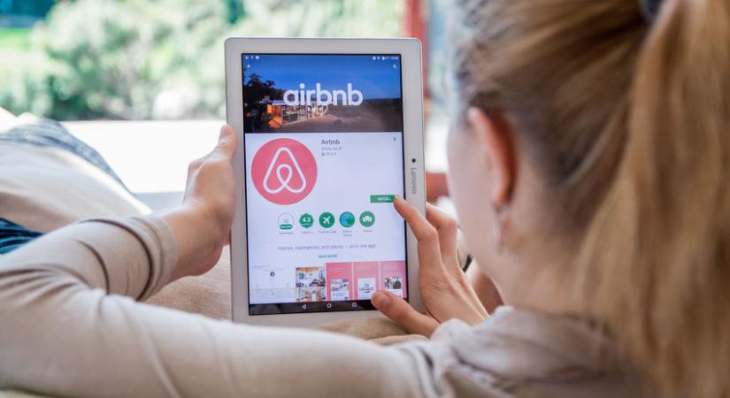 Díjat emel az Airbnb