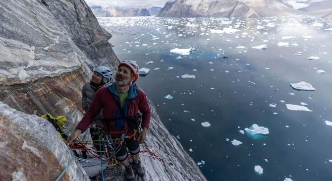 A free solo (mászókötél nélkül) hőse Alex Honnold Grönland fagyos csúcsain [VIDEO]