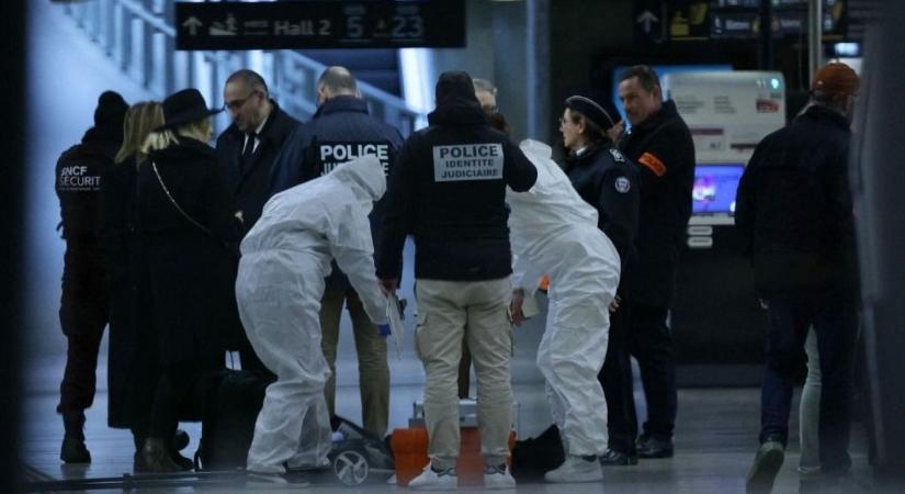 Kiderültek a részletek a párizsi késeléses támadásról