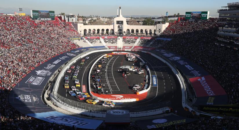 Minden, amit tudnod kell az első idei NASCAR-futamról, amelyet egy olimpiai stadionban rendeznek meg