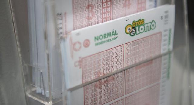Az 50 felettiek jártak jól az ötös lottó sorsolásán