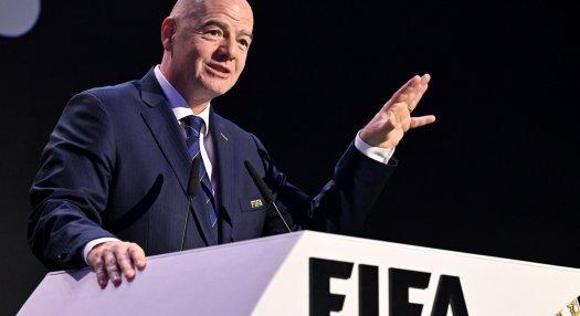 Így forradalmasítaná az átigazolásokat a FIFA
