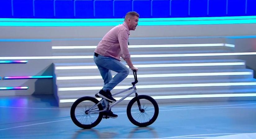 Kempf Zozo biciklizni tanította Kasza Tibit – Videó