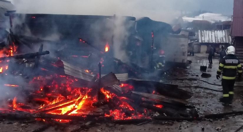 Hargita megye: négy ház égett le Kászonfeltízen