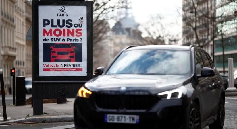 Háromszorosára emelik a városi terepjárók parkolási díját Párizsban