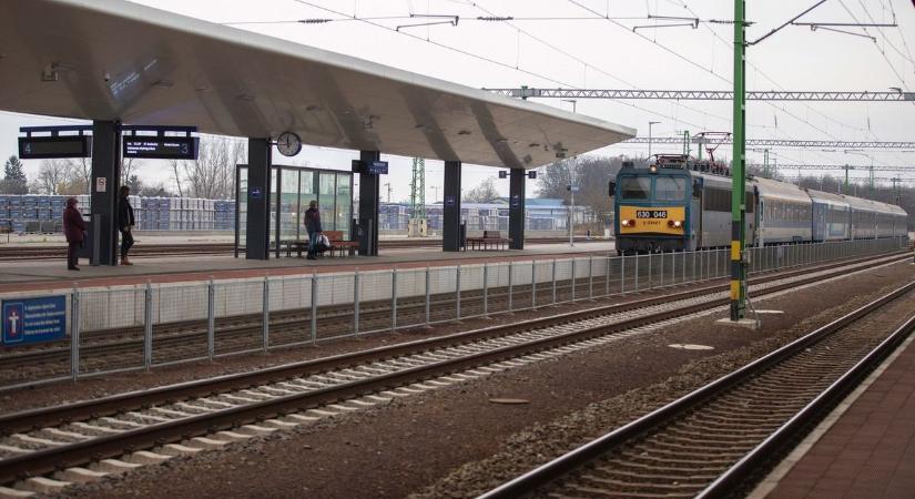 Új vasútvonal épülhet a Dunántúlon – megvan a kivitelező is