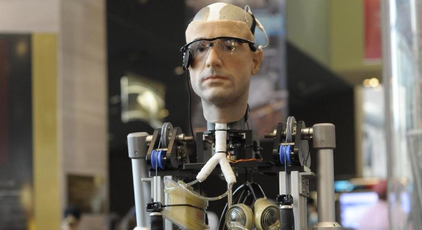 A bionikus ember megalkotásával bebizonyították, hogy az emberi test nagy részét képesek vagyunk helyettesíteni