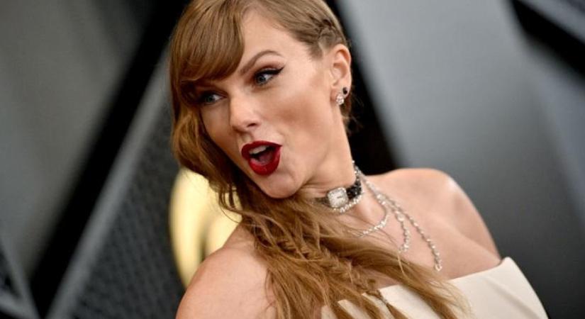 Csak az igazán szemfülesek vették észre ezt az apró részletet Taylor Swift megjelenésén a Grammy-gálán