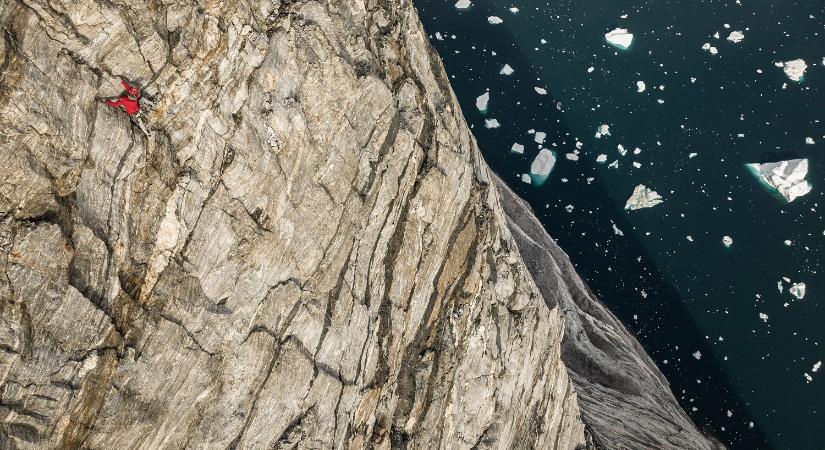 Grönlandon, tudósok kíséretében mászik a Free Solo hőse, és ezt most te is végignézheted
