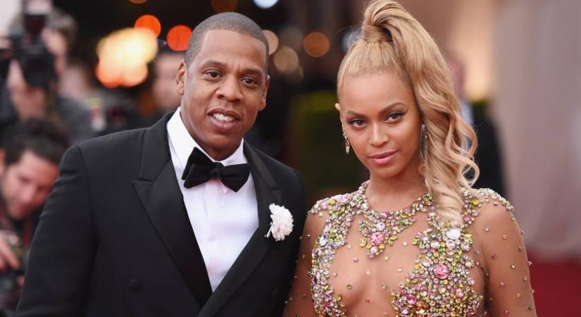 Beyoncé és Jay-Z 12 éves lányából szépséges kamasz lett: Blue Ivy estélyiben lépett a színpadra