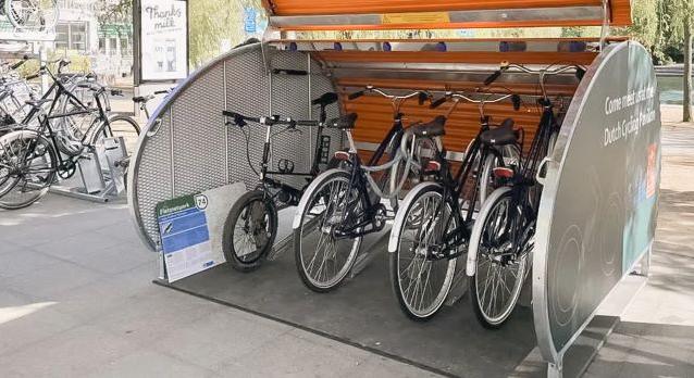 Fedett és zárható kerékpártárolóra pályázhatnak a kerületek: mutatjuk a részleteket