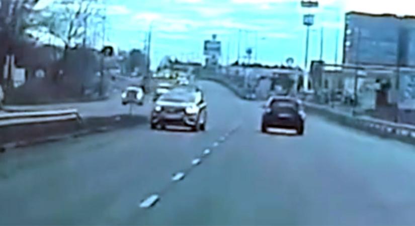 Korábbi halálos baleset helyszínén indult el a forgalommal szemben egy autós Vecsésnél - videó