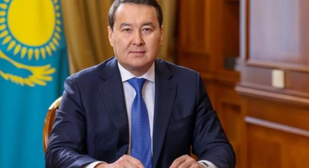 Lemond a kazah kormány