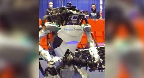 Elképesztő új videót adott ki Atlas robotjáról a Boston Dynamics