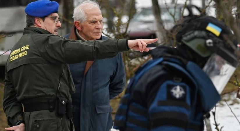 Rendőri kiképzést tekintett meg az ukrán belügyminiszterrel Josep Borrell Ukrajnában