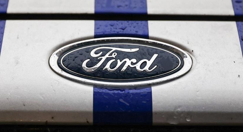 Megcsapta a benzingőz a Fordot, hanyagolják a pénztemető villanyautók gyártását