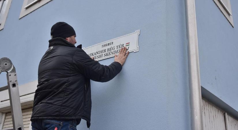 Jól halad a Szkander bég tér megújítása Egerben