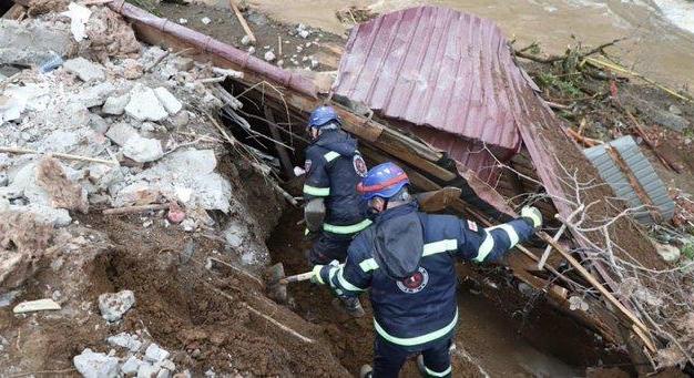 Több holttestet találtak egy földcsuszamlás után Georgiában