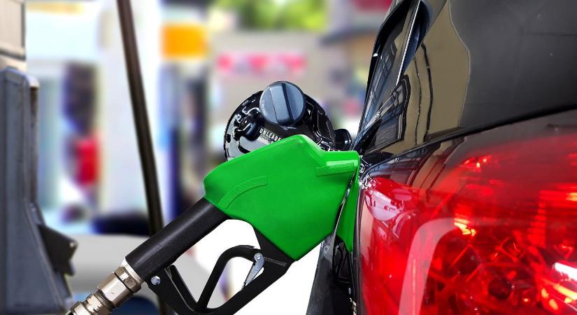 Megüzente a kormány: kiigazítások jöhetnek a benzin árában
