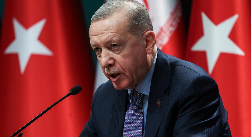 Erdogani furfang: lassan már a félholdat is beleszövik az EU zászlójába?