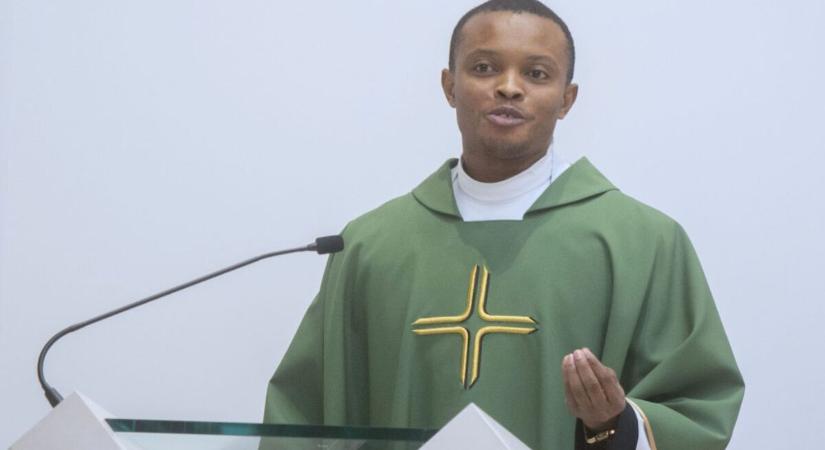 Nigériai atya: Ha a családok együtt imádkoznak, újra növekedni fog az egyház és virágozni a hitélet