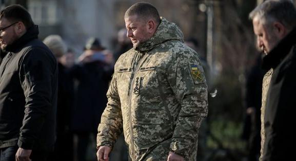Az ukrán elnök felmentette Valerij Zaluzsnijt főparancsnoki tisztségéből