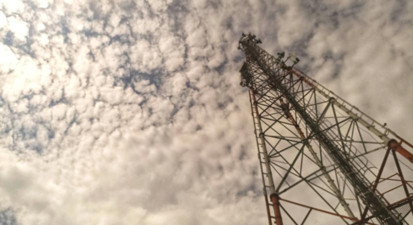 Elnémult egy rádió Alabamában, mert ellopták a 60 méteres adótornyát
