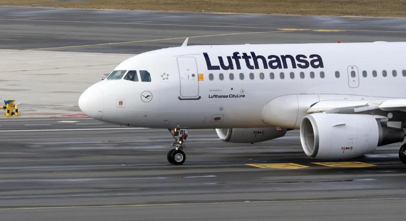 „Az abszolút horror, mindenki sikoltott” - Életét vesztette egy ember a Lufthansa járatán