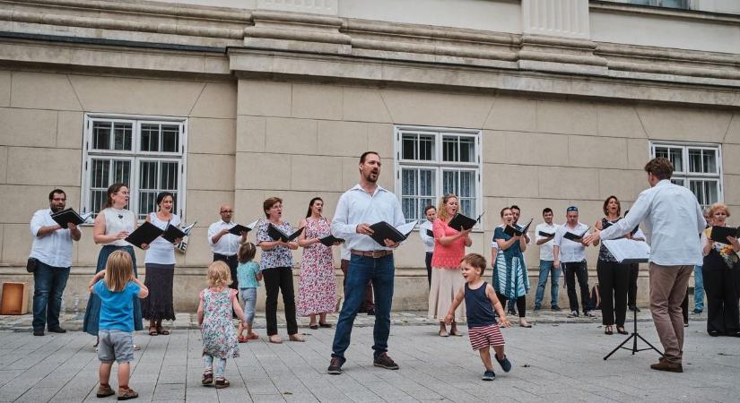 Ingyenes koncerttel várják a gyerekeket a Magyar Rádió Művészeti Együttesei