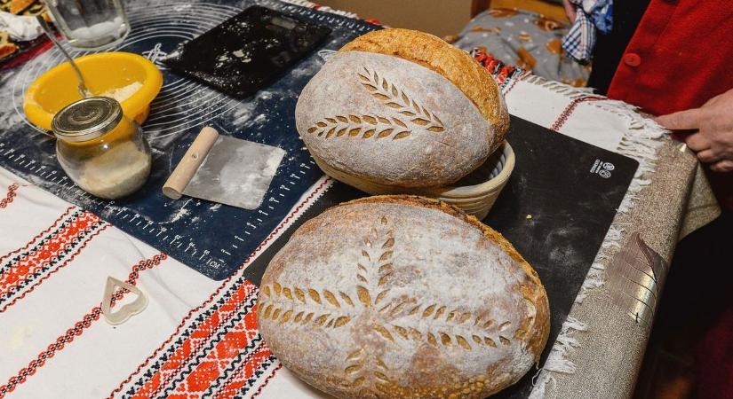 Jó kovászos kenyér készítése otthon? A berettyóújfalui Gizella osztotta meg a siker titkát