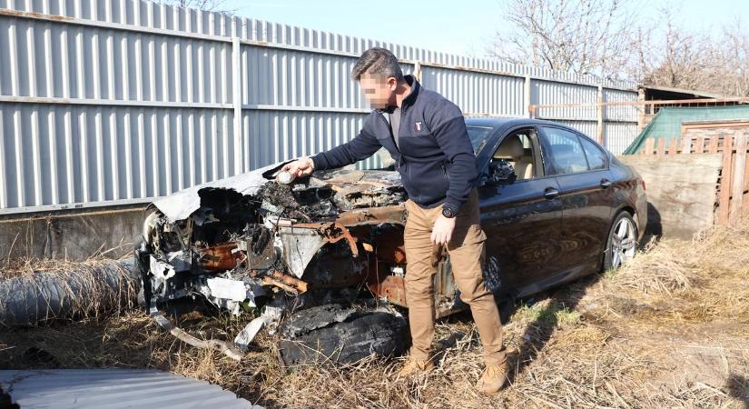 „Nagy lángoszlop lövellt ki a motortérből” – Leégett kocsija miatt perelte be a német BMW-t István