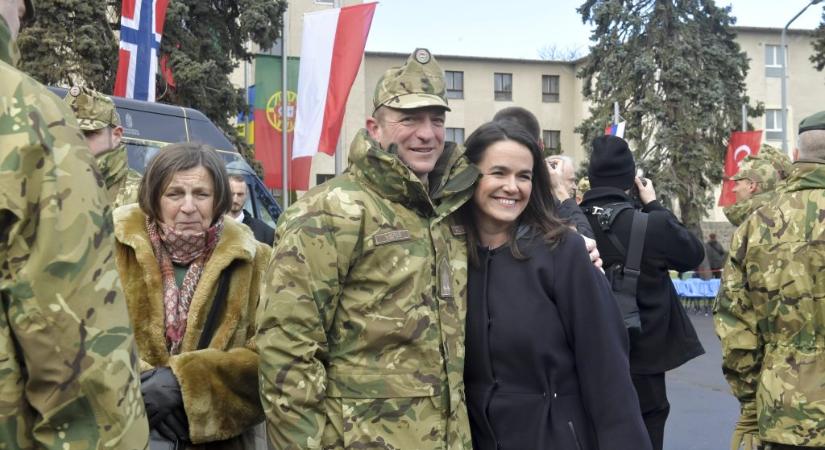 Novák Katalin férje továbbra is a honvédség tartalékos alezredese