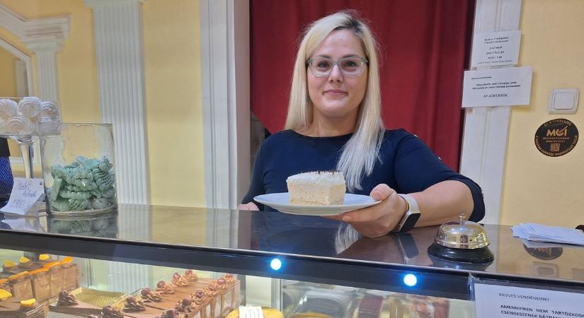 Csodálatos volt süti illatban felnőni: a fiatal tatai cukrász édesanyja emlékét viszi tovább