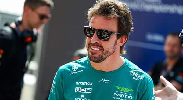 Fernando Alonso irdatlan gyomrost vitt be Lewis Hamiltonnak