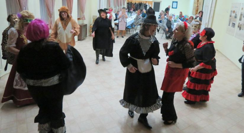 Farsangi karnevál Zalabesenyőben