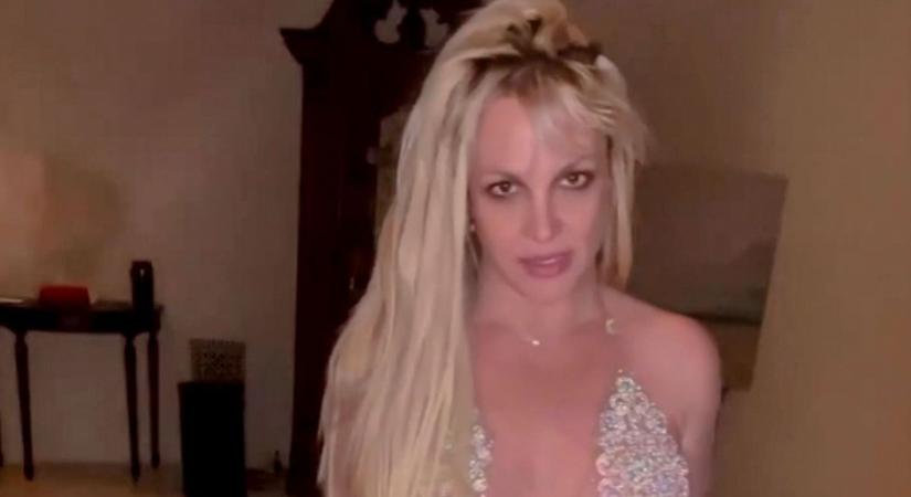 Britney Spears újra megbotránkoztatta követőit, aggasztóan viselkedik az egykori popsztár