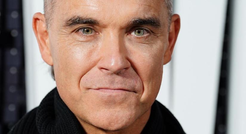 Féktelen bulizás, alkohol, drog és pánikroham: itt vannak a ma 50 éves Robbie Williams karrierjének legdurvább történetei
