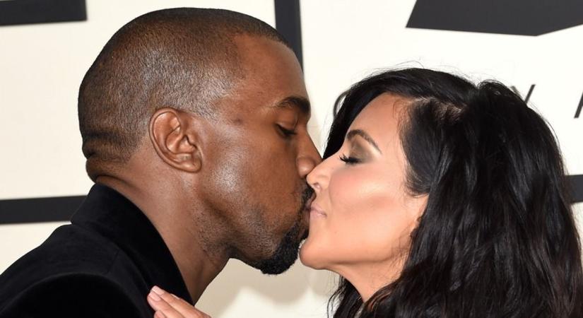 Meztelenül ment bulizni Kanye West felesége - videó