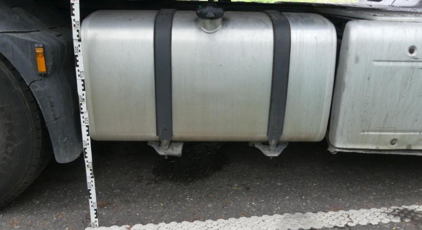 100 liter gázolajat loptak egy kamionból Sormásnál
