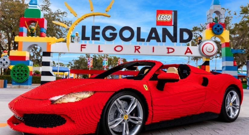 Életnagyságú Ferrari 296 GTS-t építettek LEGO-ból